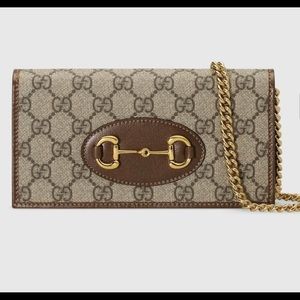 Gucci chain wallet in great condition